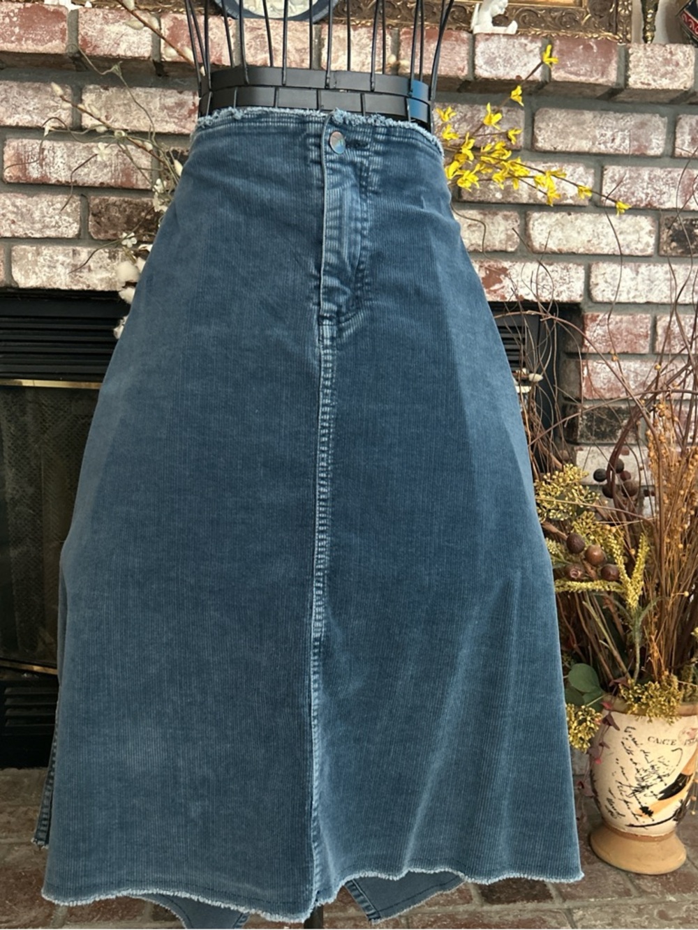 VTG Y2K Venezia Women’s Blue Corduroy Mini Skirt A Line Distressed with pockets